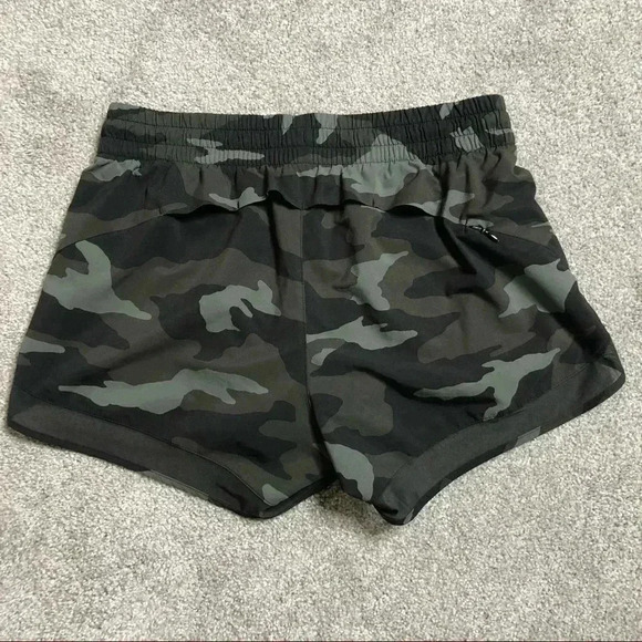 Athleta Camo Mesh Racer Run Shorts 4 in inseam - Picture 5 of 10